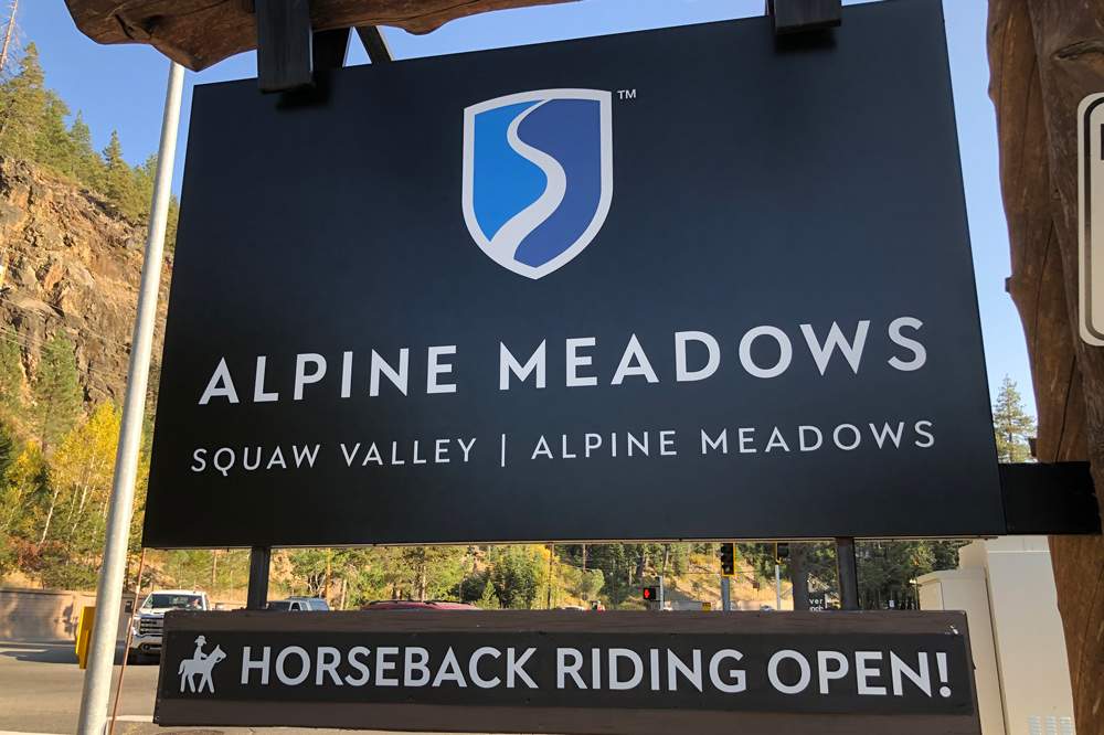 Alpine-Meadows-Sign