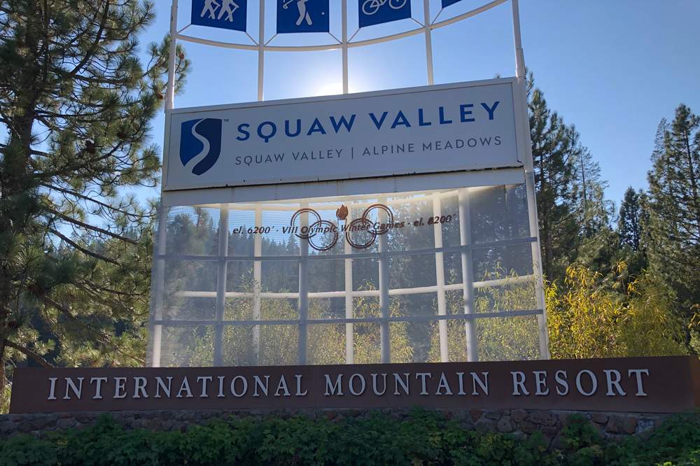 Squaw-Valley-Sign